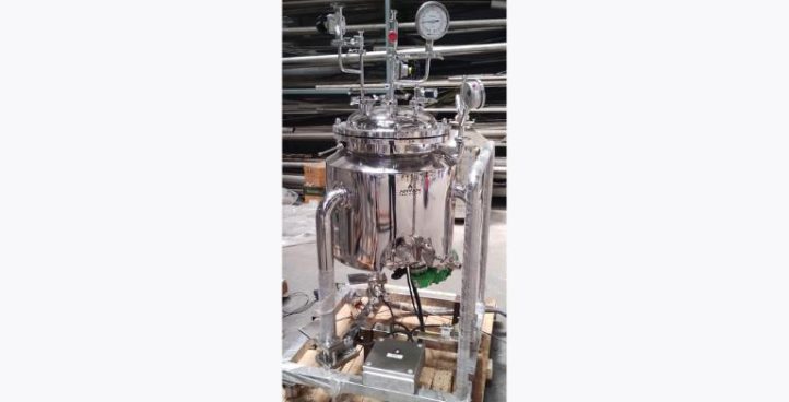 STERILE OINTMENT MIXING VESSEL
